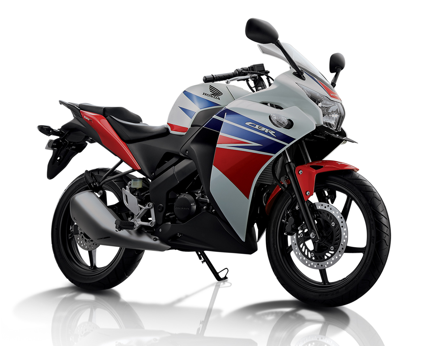 Pilihan Warna 2014 Honda CBR 150R MotoReds